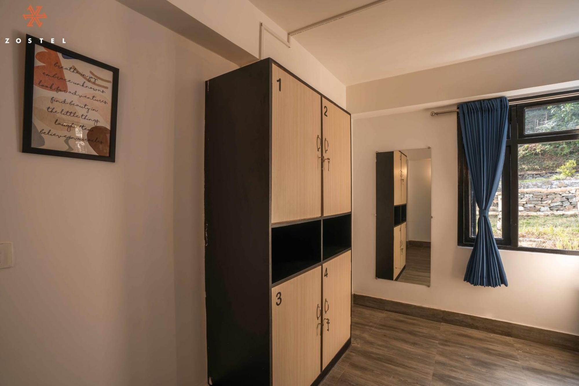 Zostel Rinchenpong Hostel Bagian luar foto