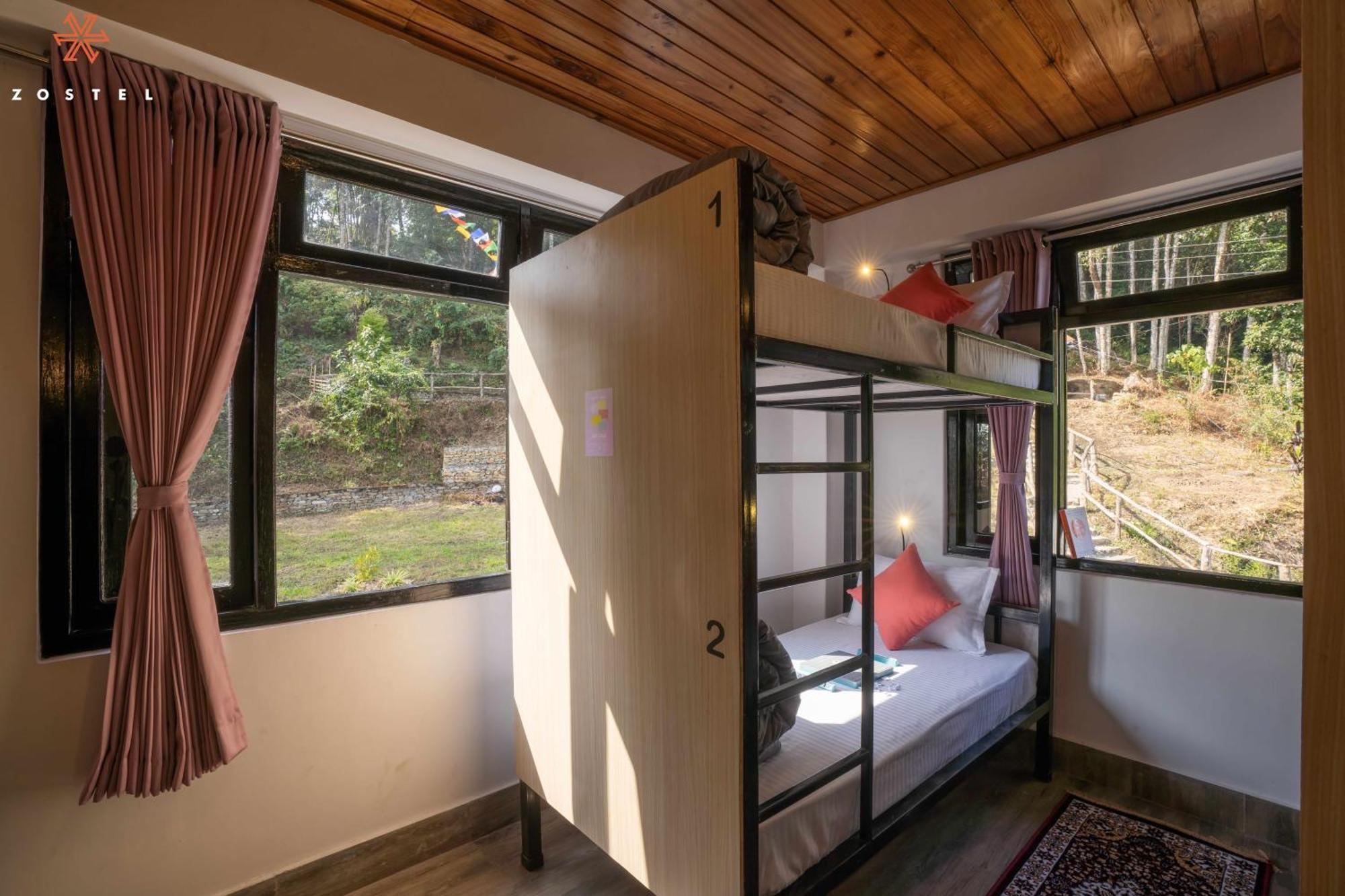 Zostel Rinchenpong Hostel Bagian luar foto