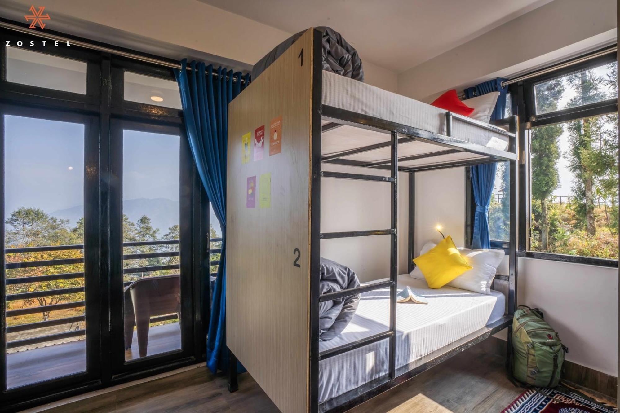 Zostel Rinchenpong Hostel Bagian luar foto