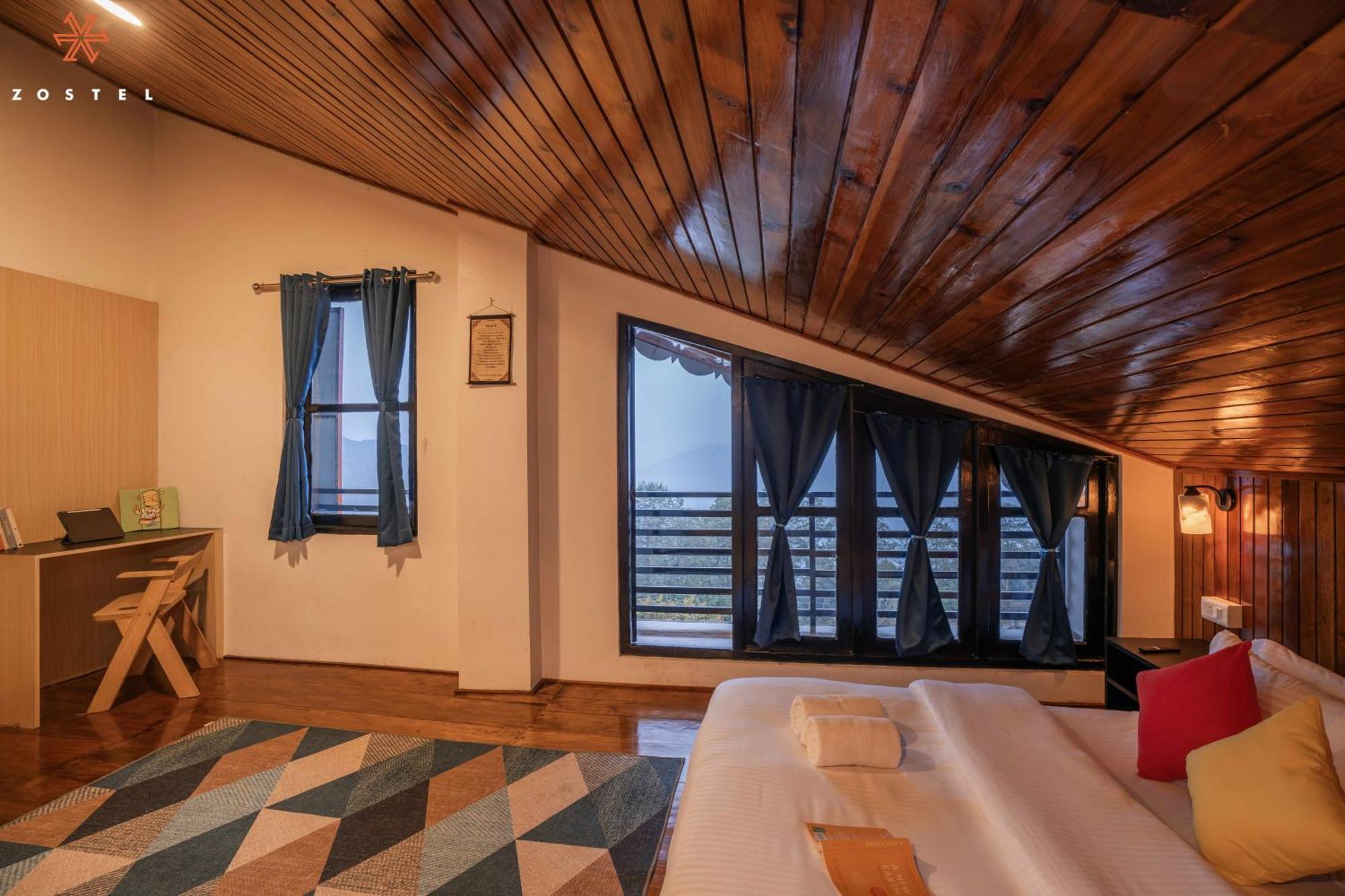 Zostel Rinchenpong Hostel Bagian luar foto