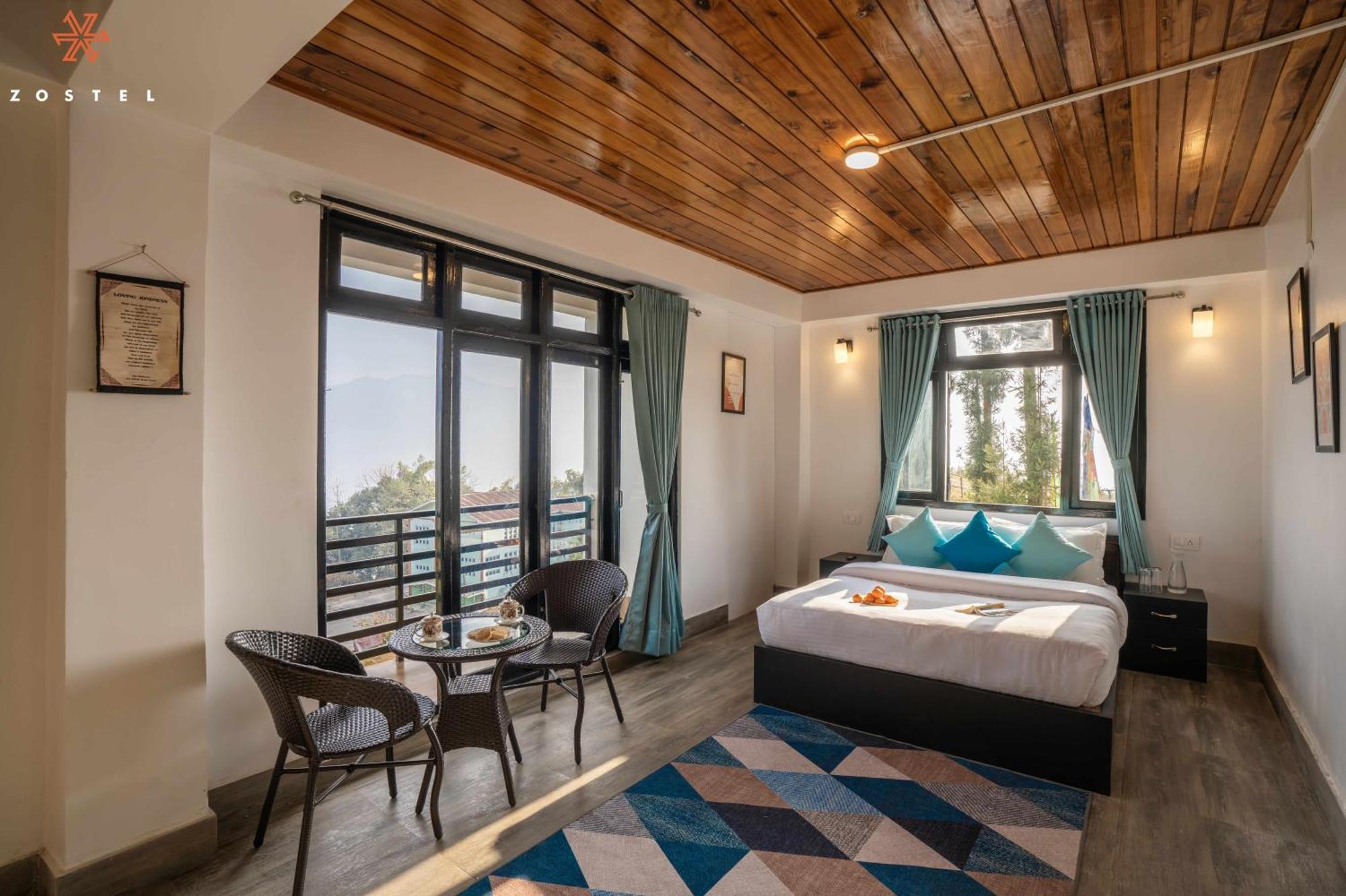 Zostel Rinchenpong Hostel Bagian luar foto