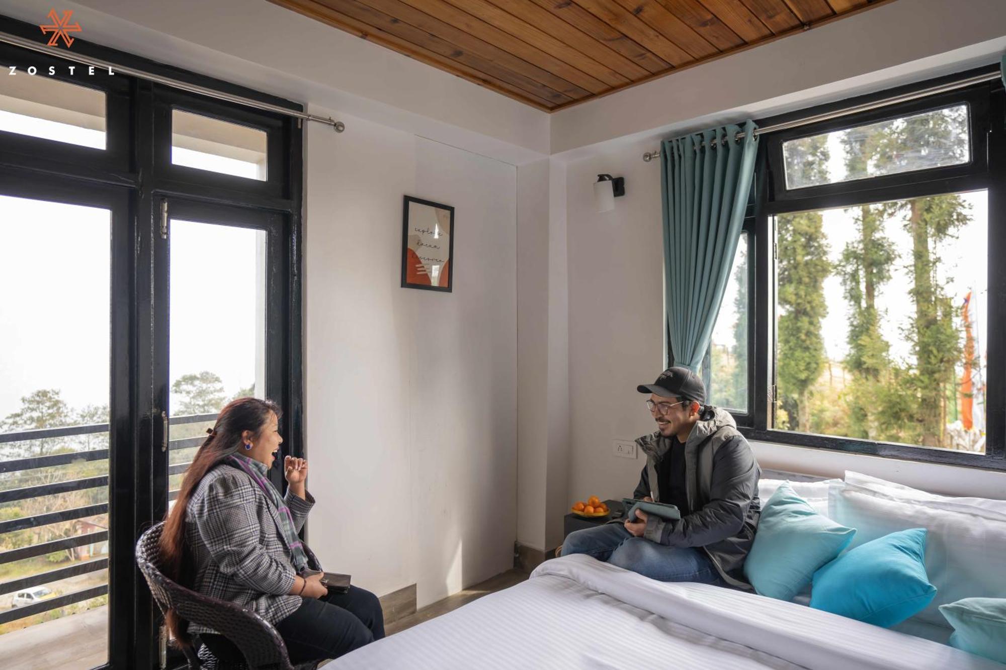 Zostel Rinchenpong Hostel Bagian luar foto