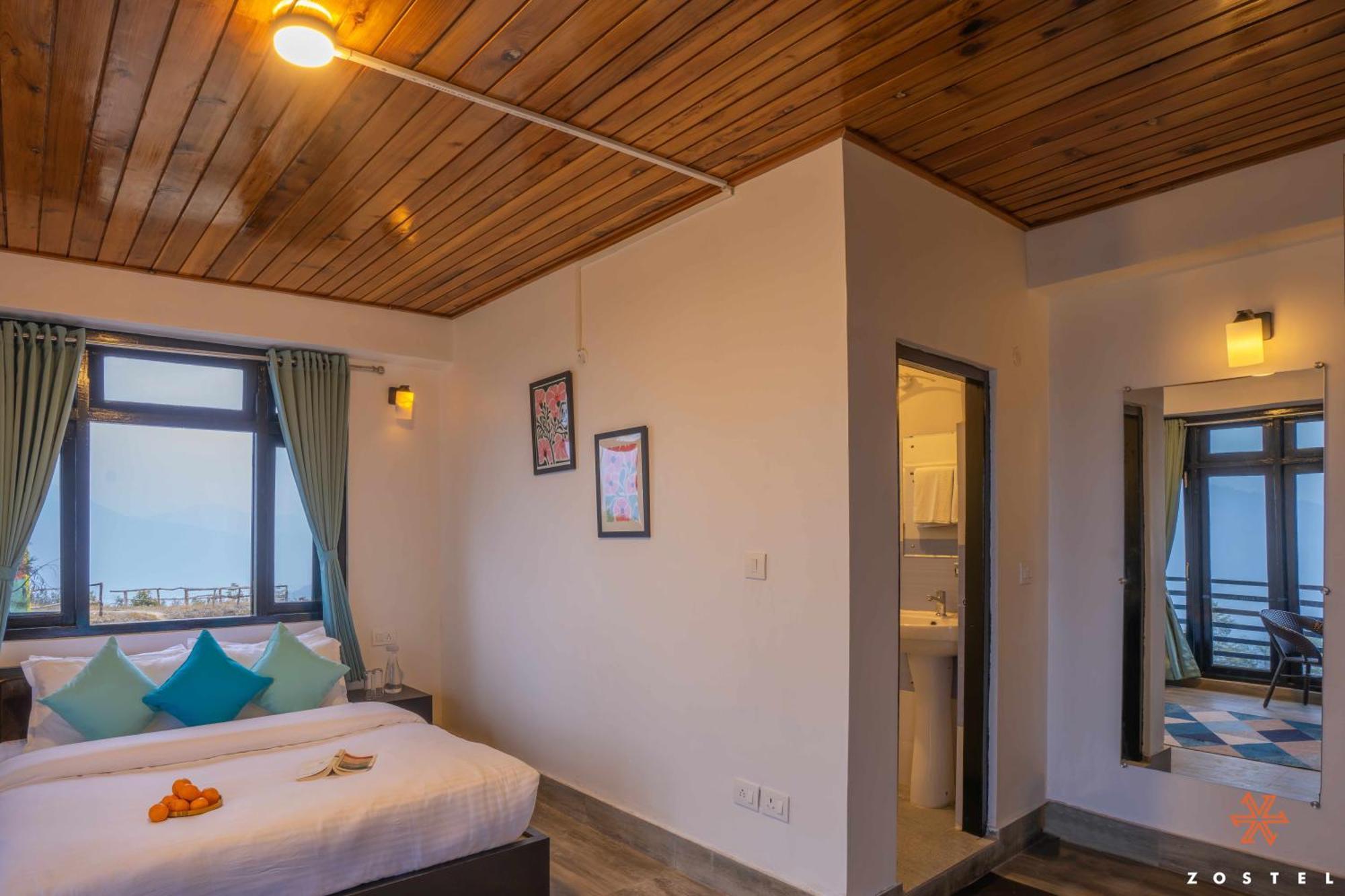 Zostel Rinchenpong Hostel Bagian luar foto