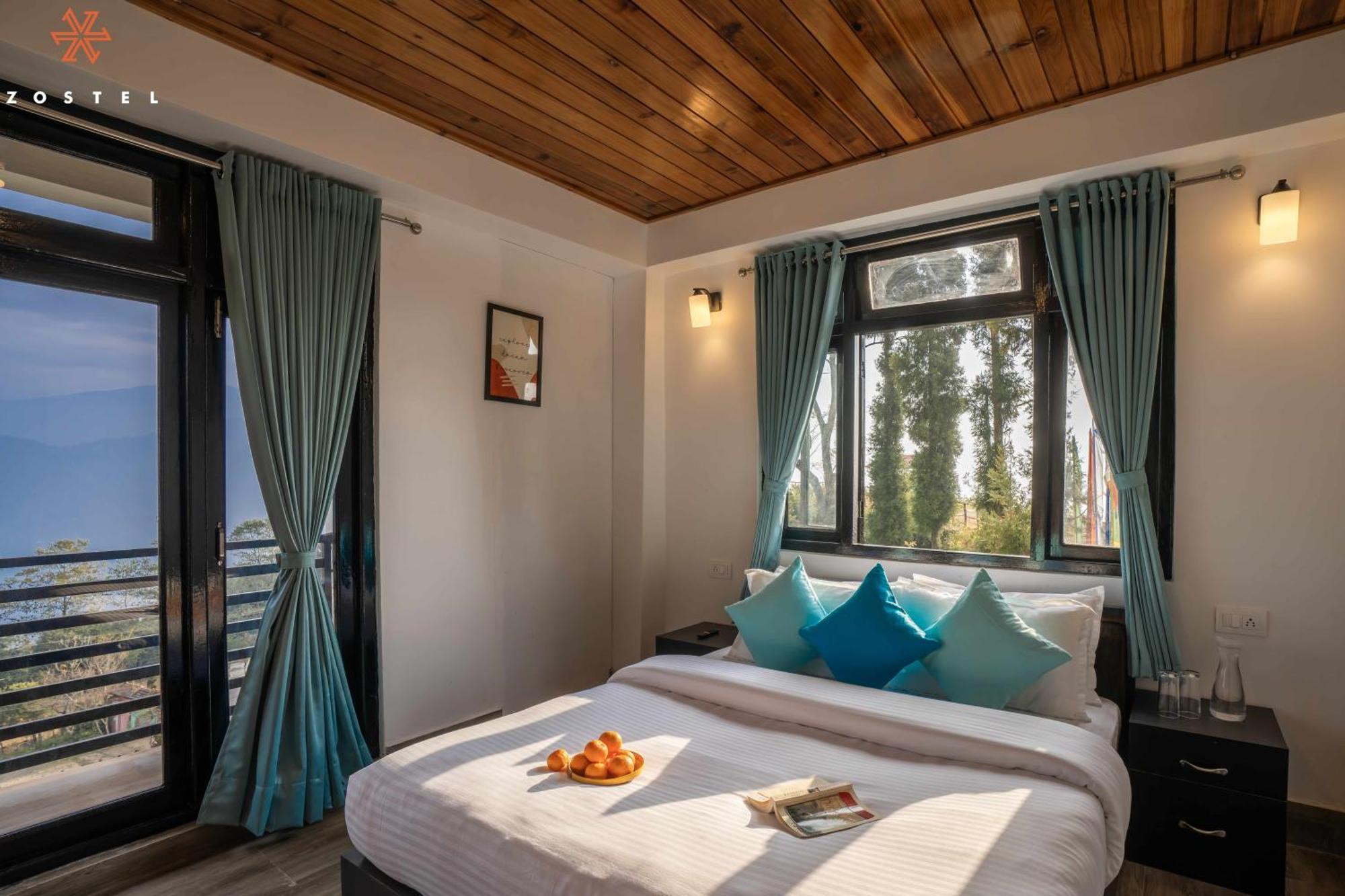 Zostel Rinchenpong Hostel Bagian luar foto