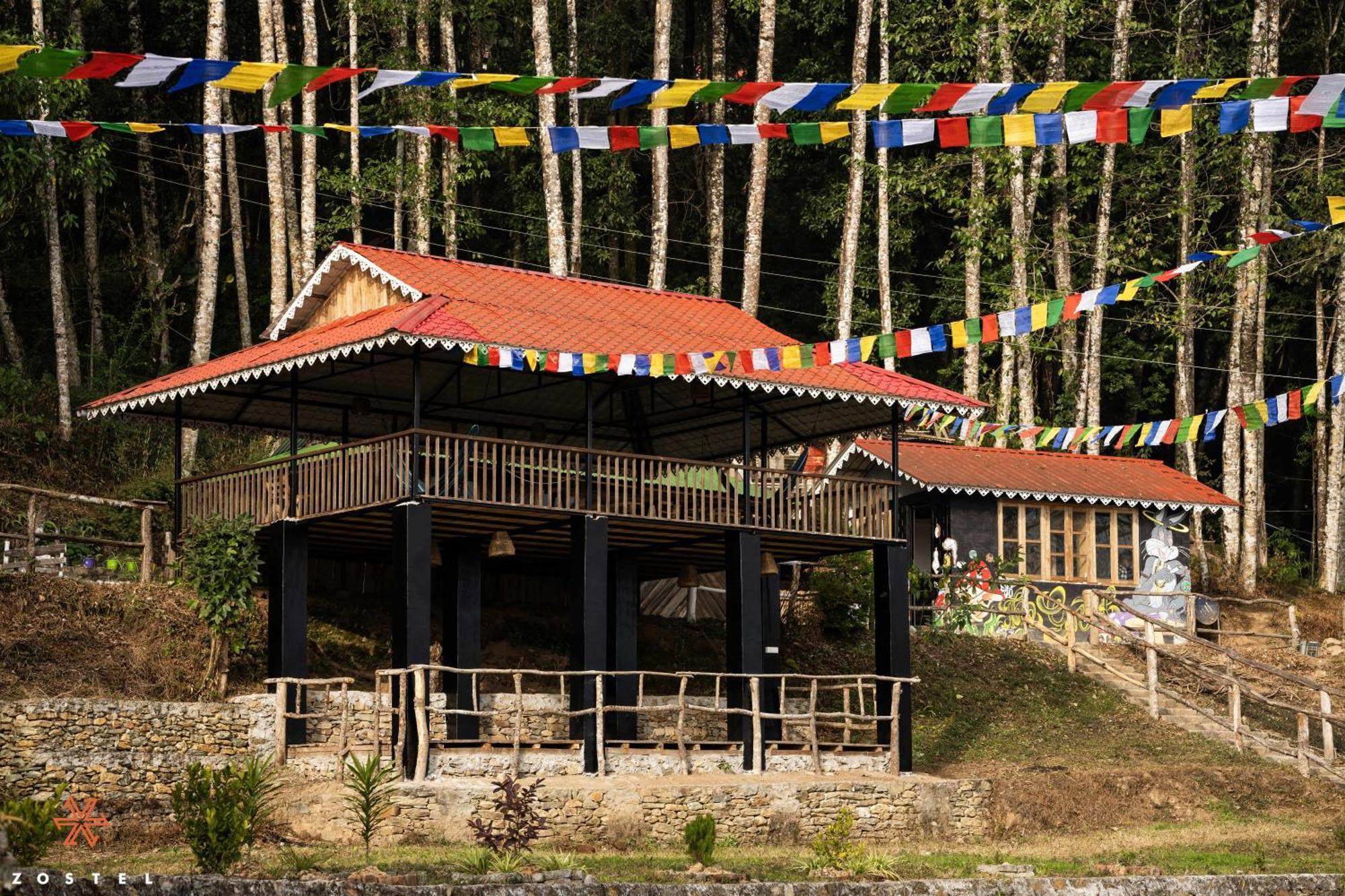 Zostel Rinchenpong Hostel Bagian luar foto