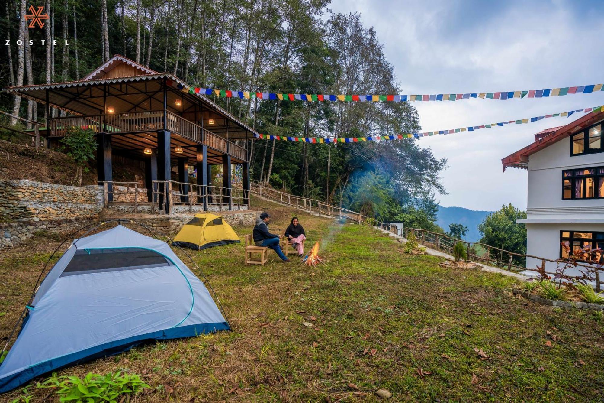 Zostel Rinchenpong Hostel Bagian luar foto
